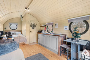 Photo 19- click for photo gallery